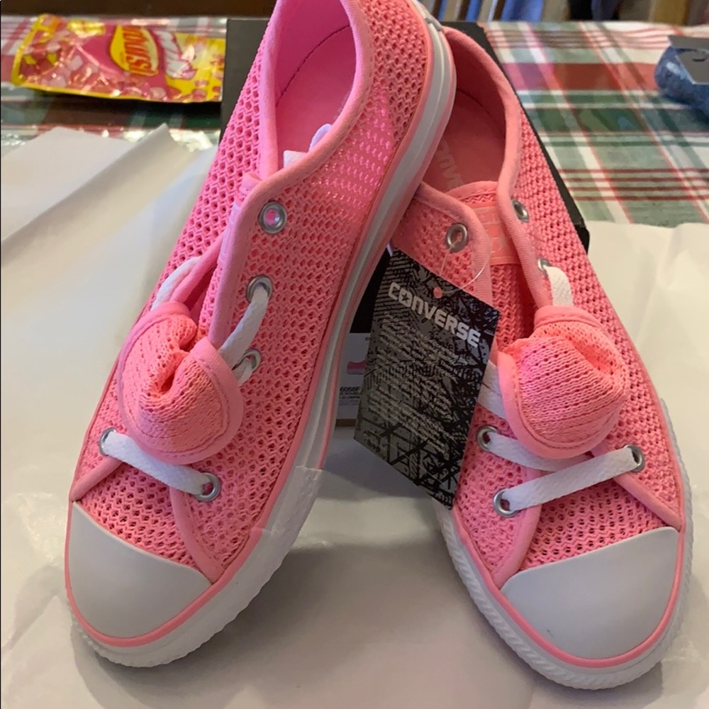 Converse - Picture 1 of 7